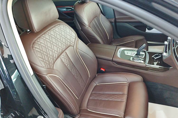 Used BMW 7 Series 2021 730Li Luxury Package Right Front Seat