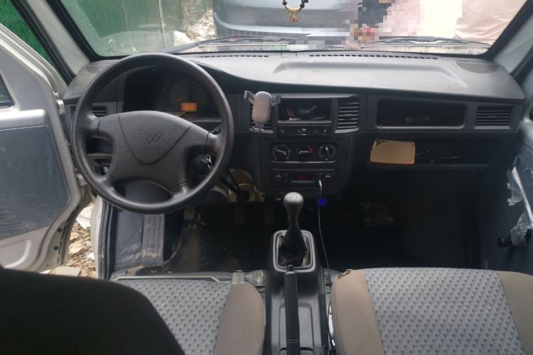 Used Wuling Zhiguang 2023 1.5L Practical Version 5/7 Seats
