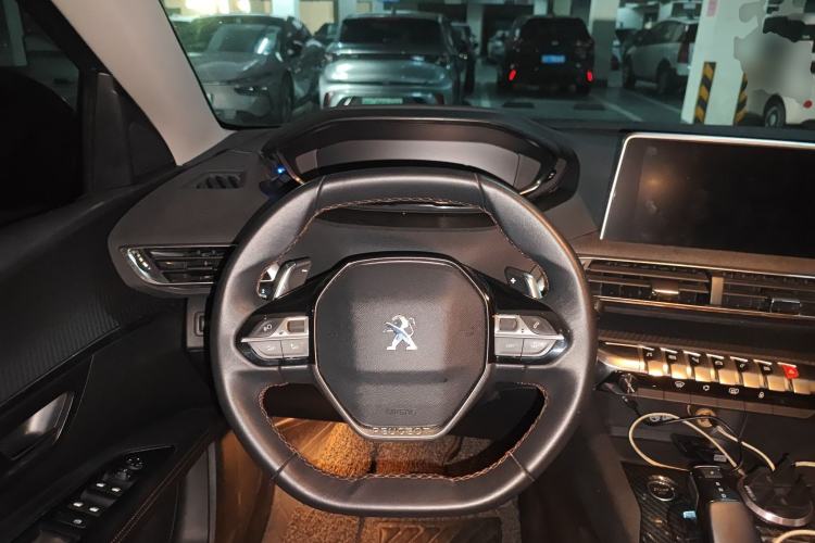 Used Peugeot 5008 2019 350THP 7-Seater Elite Edition Steering Wheel