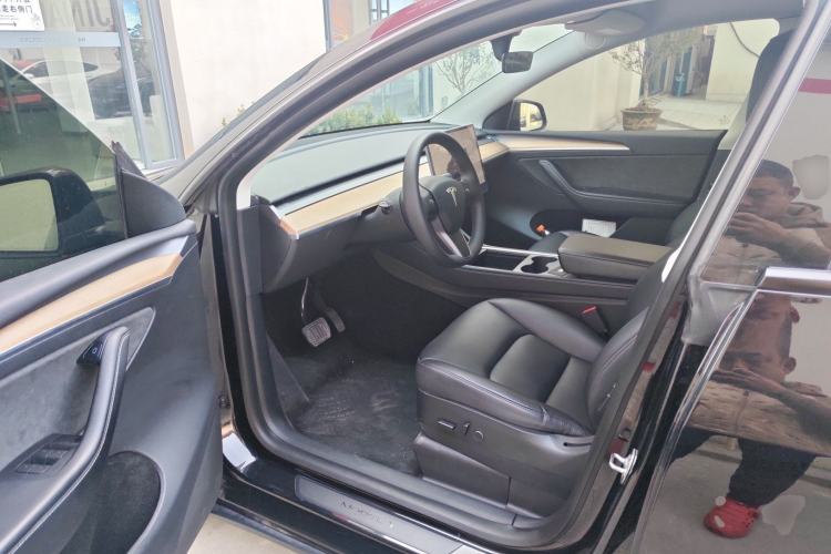 Used Tesla Model Y 2021 Long-Range All-Wheel-Drive Version 3D7 Driver Seat