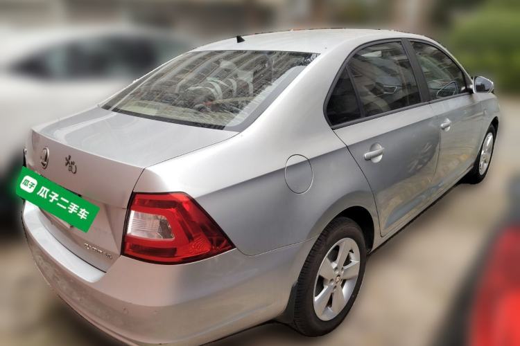 Used Skoda Rapid 2013 1.6L Manual Smart Selection Model