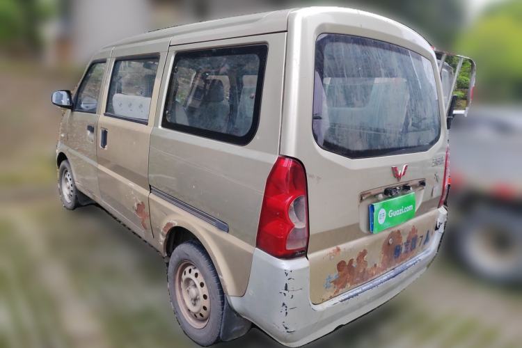 Used Wuling Rongguang 2011 1.2L Base Version
