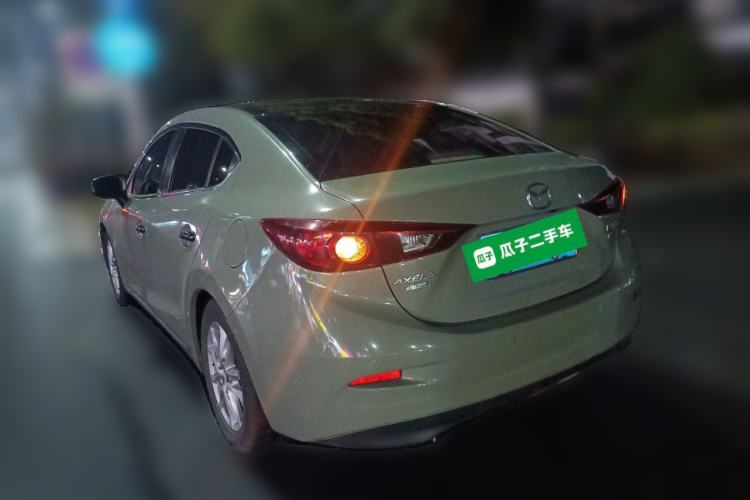 Used Mazda 3 Axela 2016 Sedan 1.5L Automatic Comfort Model