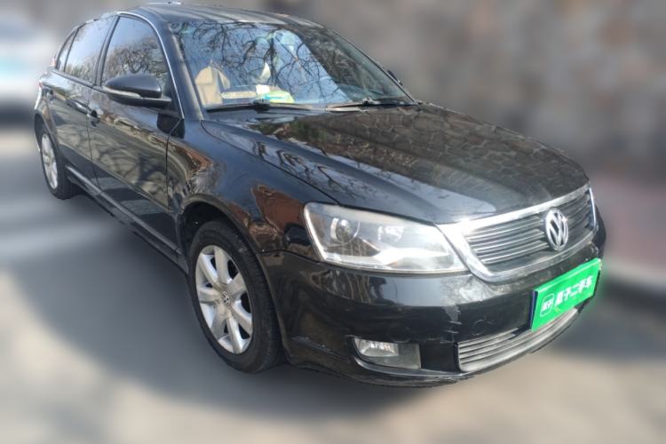 Used Volkswagen Passat 2009 2.0L MFI Automatic Luxury Edition Front Right 45 Deg