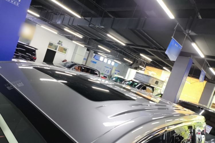 Used VOYAH Dream 2025 PHEV Four-Wheel Drive Prestige Kunpeng Edition
