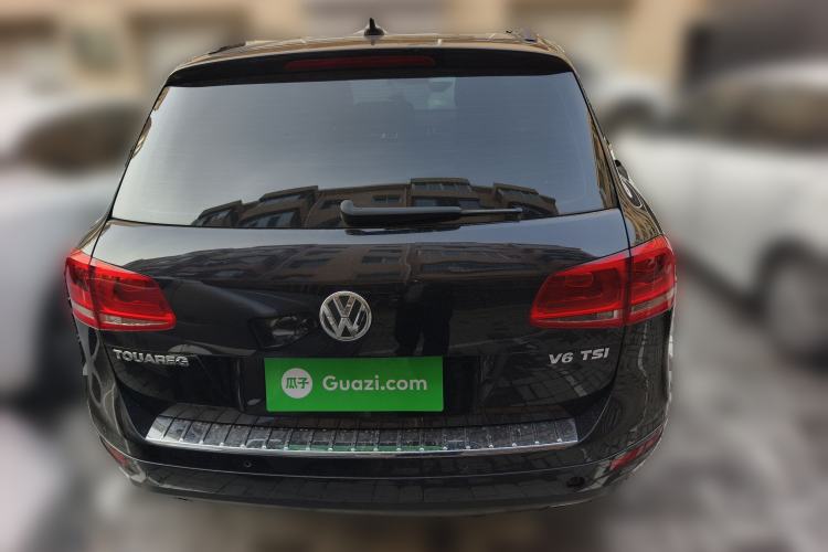 Used Volkswagen Touareg 2011 3.0 TSI High-End Version Rear