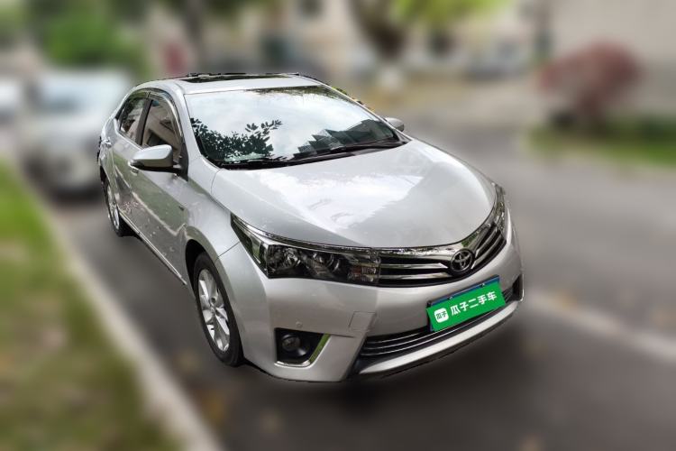 Used Toyota Corolla 2014 1.6L CVT GL-i Leather Edition Front Right 45 Deg