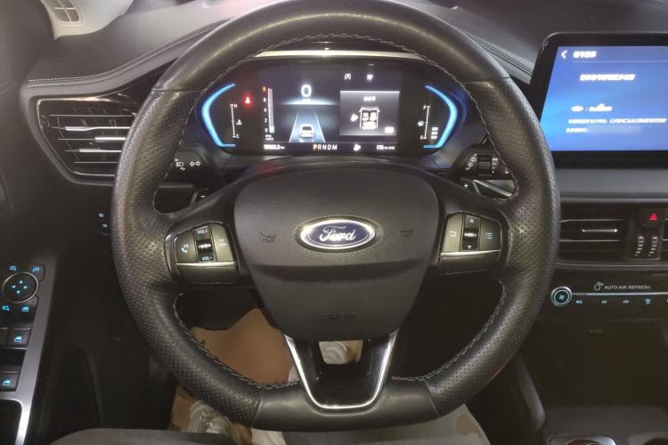 Used Ford Focus Active 2021 EcoBoost 180 Automatic Trendy Model Steering Wheel