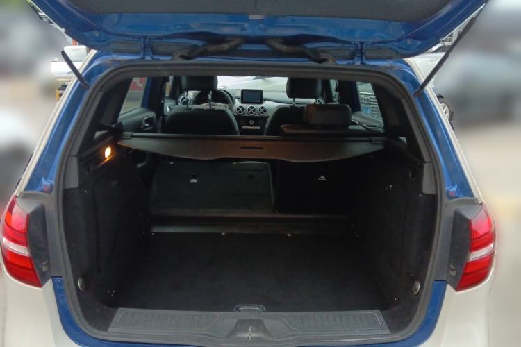 Used Mercedes-Benz B-Class 2015 B 200 Fashion Model Trunk