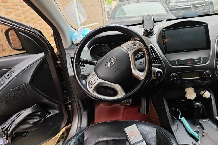 Used Hyundai ix35 2015 2.0L Automatic 2WD Smart Version China V Standard