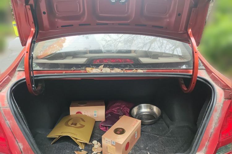 Used Chevrolet Sail 2010 Sedan 1.4L Manual Enjoyment Edition Trunk