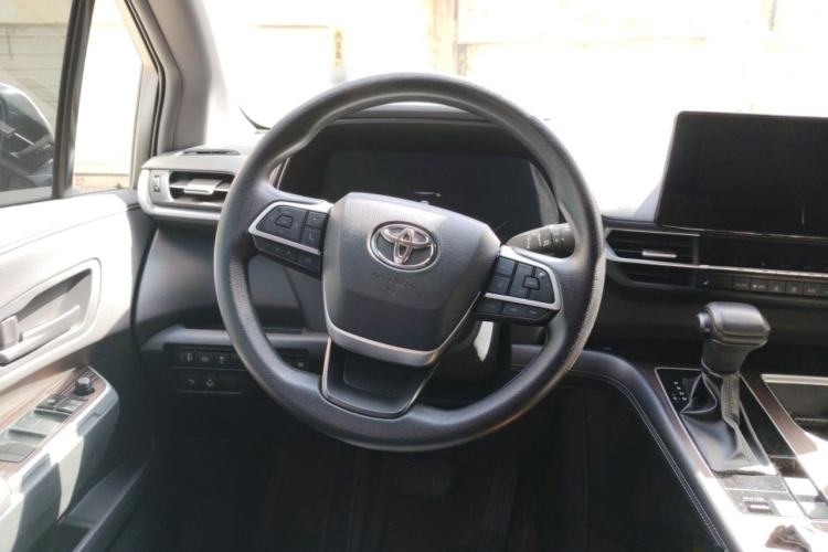 Used Toyota Granvia 2024 2.5L Hybrid Luxury Edition Steering Wheel