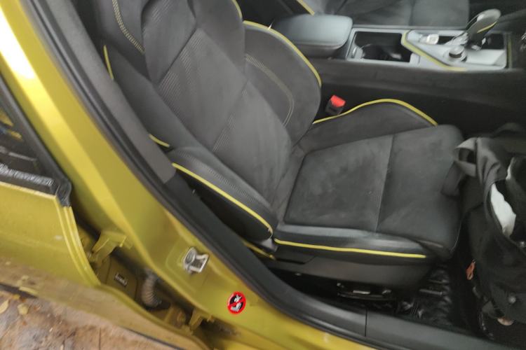 Used Lynk & Co 03 2019 03+ 2.0TD Automatic Wind-Chasing Edition Right Front Seat