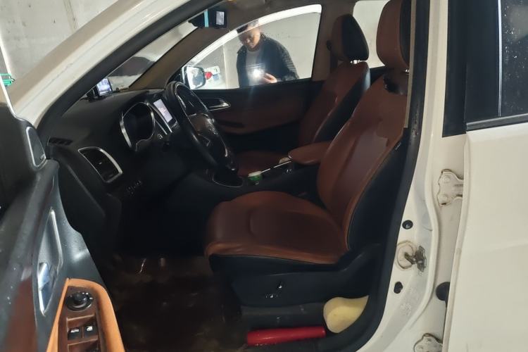 Used Baojun 560 2017 Rhythmic Edition 1.5T Manual Enjoyment Model
