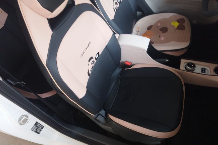 Used Geely Galaxy Panda 2025 210 km – Yuanqi Bear Right Front Seat