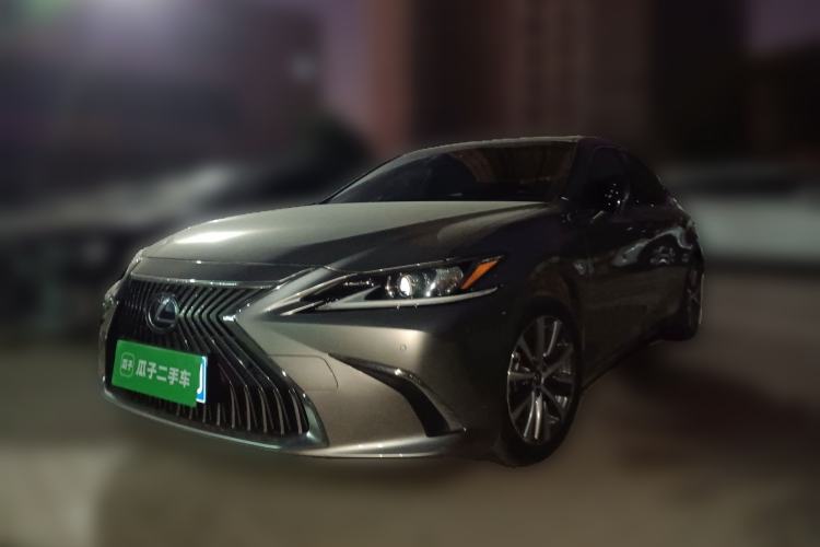 Used Lexus ES 2020 300h Premier Edition