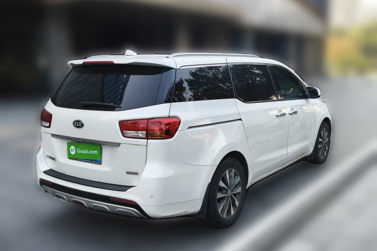 Used Kia Carnival 2015 2.2T Luxury Edition China IV