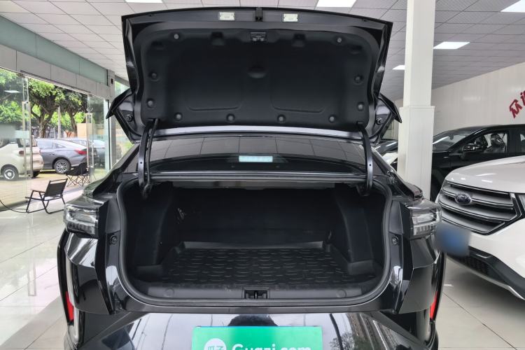 Used Dongfeng Aeolus Yixuan 2024 1.5L Automatic JingSu Edition Trunk