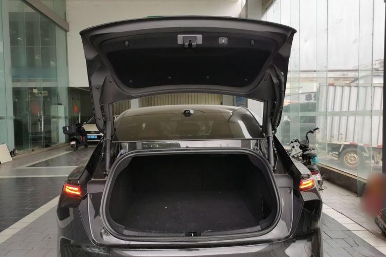 Used Nio ET5 2024 75 kWh Trunk