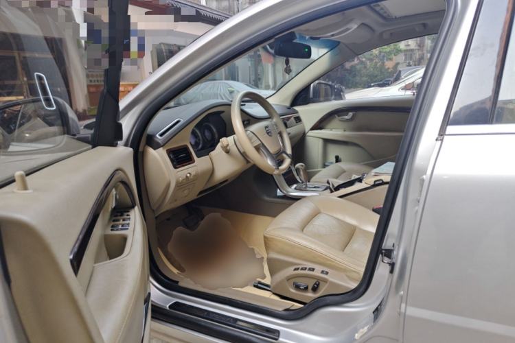 Used Volvo S80L 2010 2.5T Zhiya Edition
