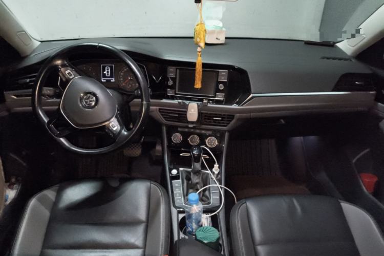 Used Volkswagen Sagitar 2020 280TSI DSG Comfort Version China VI Standard Center Console