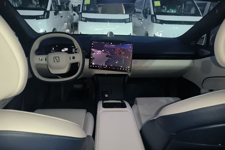 Used Zeekr 007 2024 Rear-Drive Enhanced Version 75 kWh Center Console