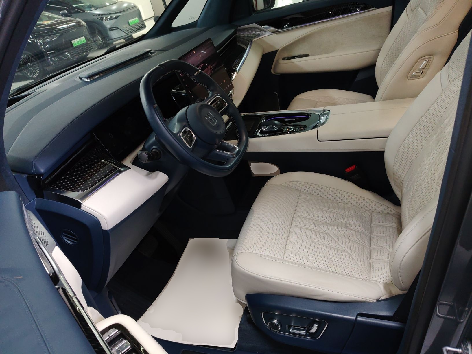 المقاعد الأمامية داخل السيارة