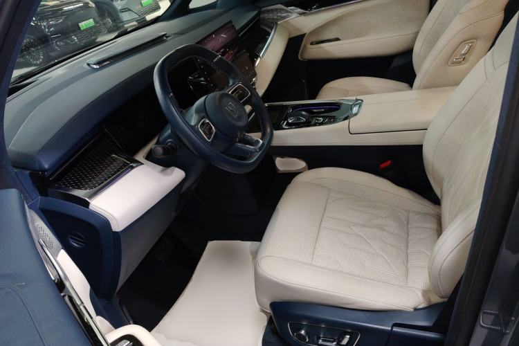 Used Zeekr 009 2024 7-Seater Walk-Through Version Four-Wheel Drive 108 kWh
