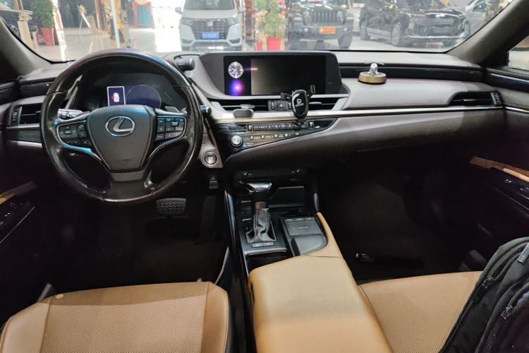 Used Lexus ES 2020 200 Excellence Edition