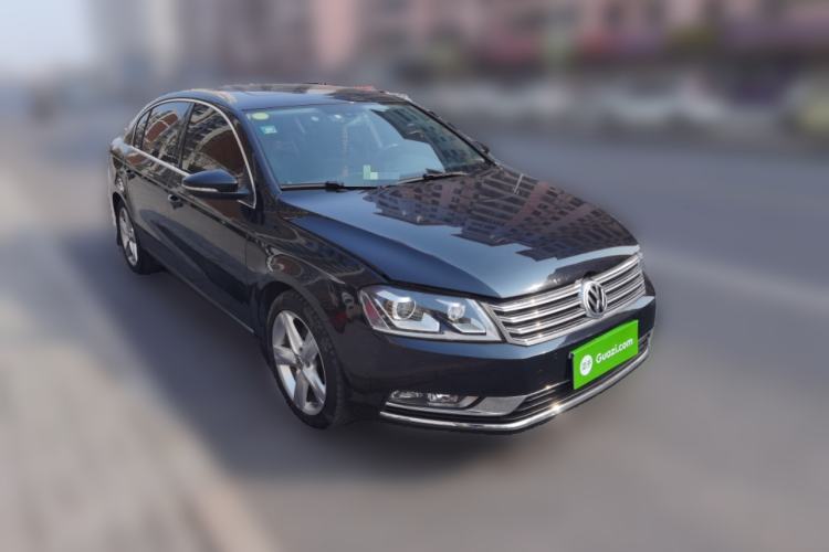 Used Volkswagen Magotan 2016 1.8TSI Luxury Comfort Model Front Right 45 Deg