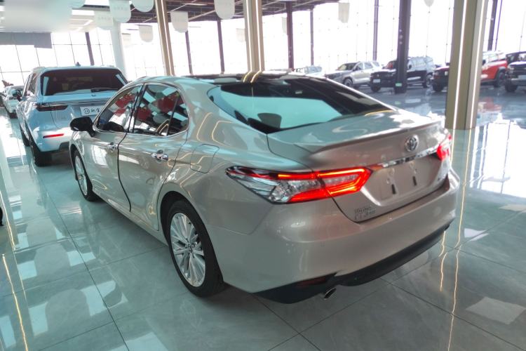 Used Toyota Camry 2018 2.5G Luxury Edition Rear Left 45 Deg
