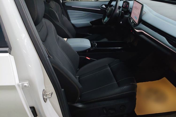 Used Volkswagen ID.4 X 2025 Smart Version Pure & Intelligent Enjoyment Edition
