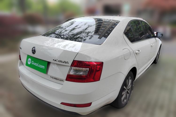 Used Skoda Octavia 2017 Classic Model 1.6L Manual Comfort Edition Rear Right 45 Deg