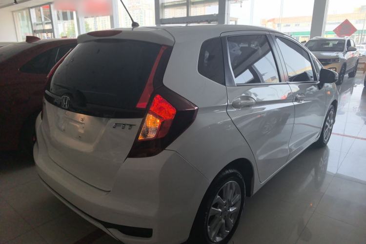 Used Honda Fit 2018 1.5L CVT Comfort Sunroof Version Rear Right 45 Deg
