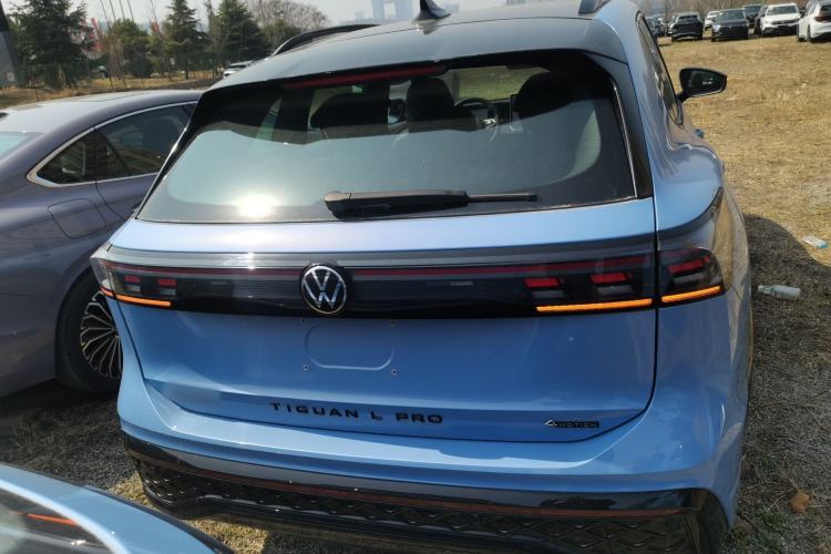 Used Volkswagen Tiguan L 2024 PRO 380TSI Four-Wheel Drive R-Line Prestige Edition Rear