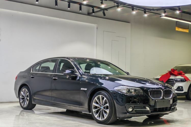 Used BMW 5 Series 2017 525Li Leading Model