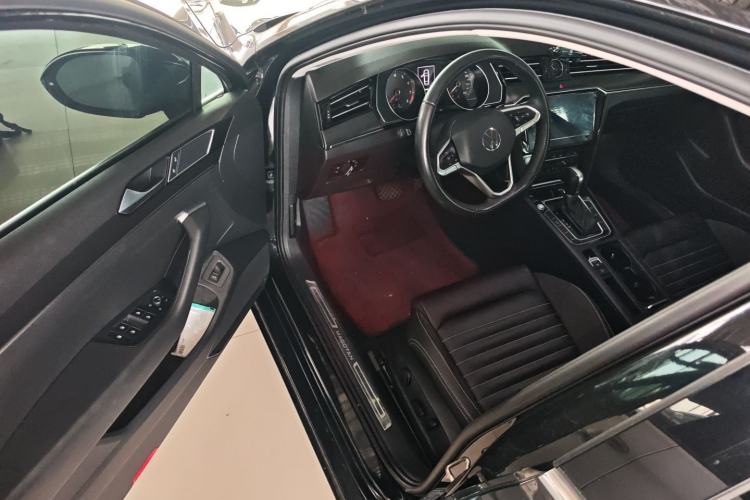 Used Volkswagen Magotan 2020 330TSI DSG Leading Model
