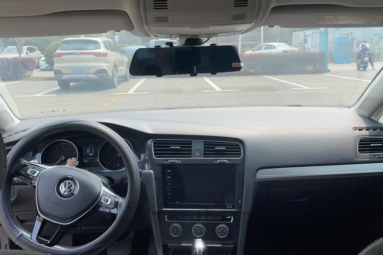 Used Volkswagen Golf 2020 Zhiai Edition 280TSI DSG Comfort Model Center Console