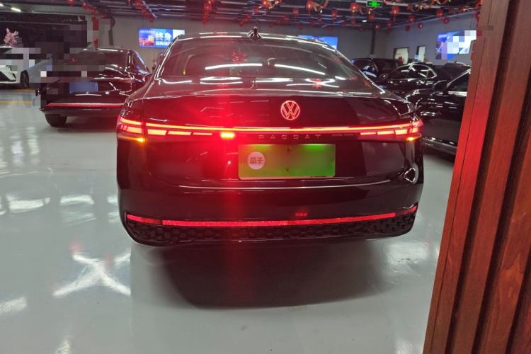 Used Volkswagen Passat 2025 Pro 380TSI Starry Dragon Edition
