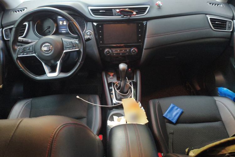 Used Nissan Qashqai 2019 2.0L CVT Luxury Edition Center Console