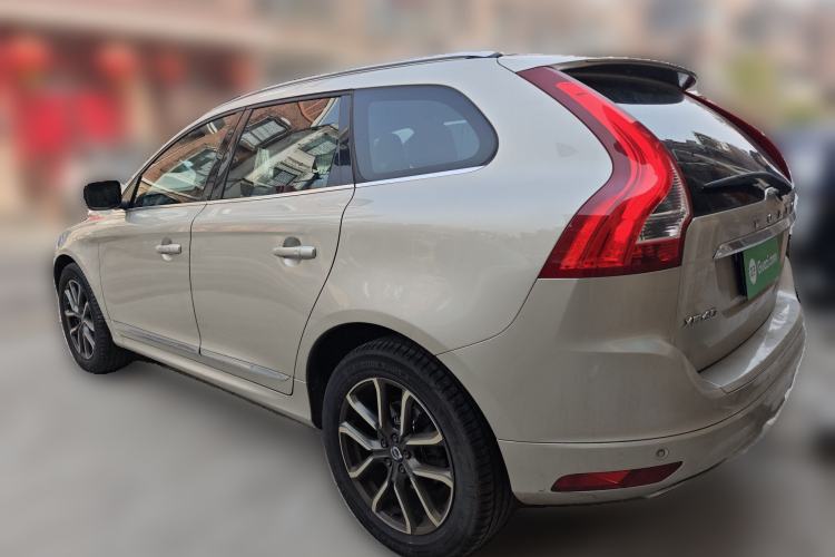 Used Volvo XC60 2017 T5 AWD Smart Upgrade Edition
