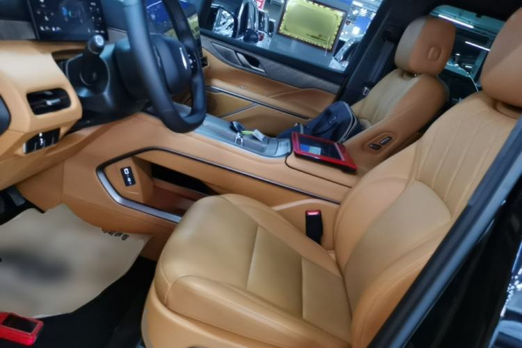 Used Wey Gaoshan 2025 Four-Wheel Drive Alpine 8 Left Front Seat