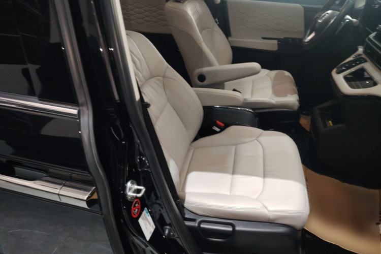 Used Honda Elysion 2024 2.0L eHEV Luxury Edition
