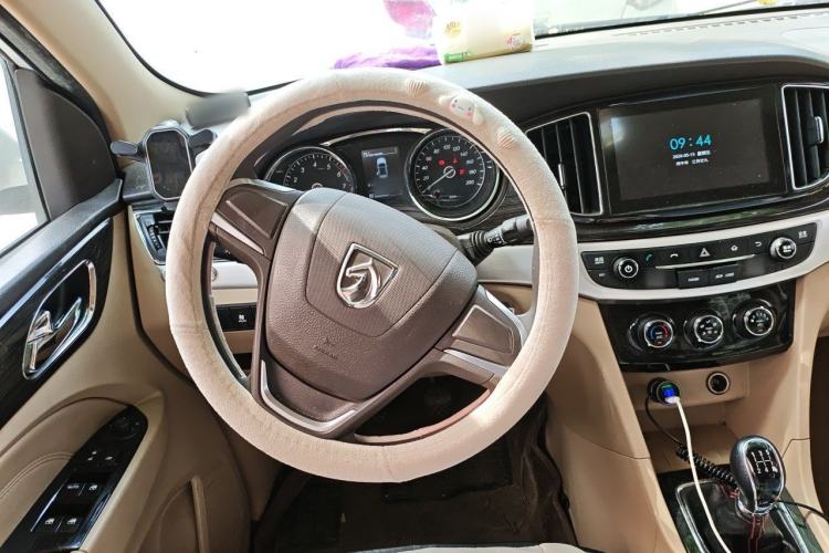 Used Baojun 730 2016 1.5L Manual Comfort Version 7 Seats China V Emission Standard
