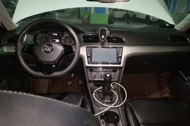 Used Volkswagen Lamando 2015 230TSI Manual Trend Edition
