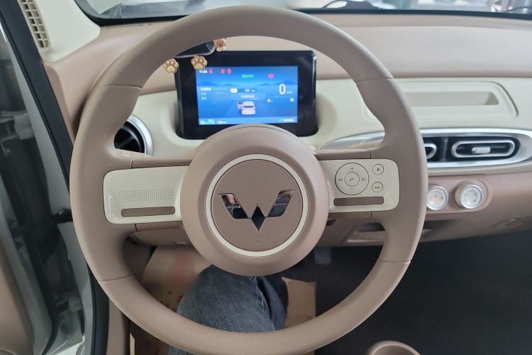Used Wuling Hongguang MINIEV 2025 Four-Door Version Advanced Edition Steering Wheel
