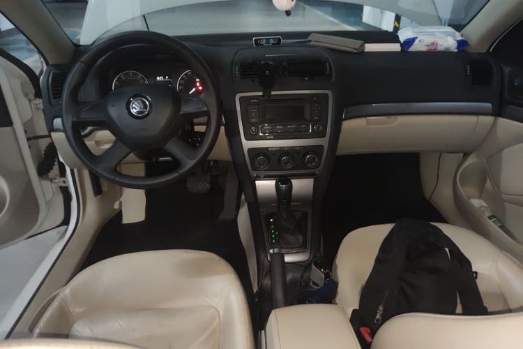 Used Skoda Octavia 2015 Classic Model 1.6L Automatic Yijie Version
