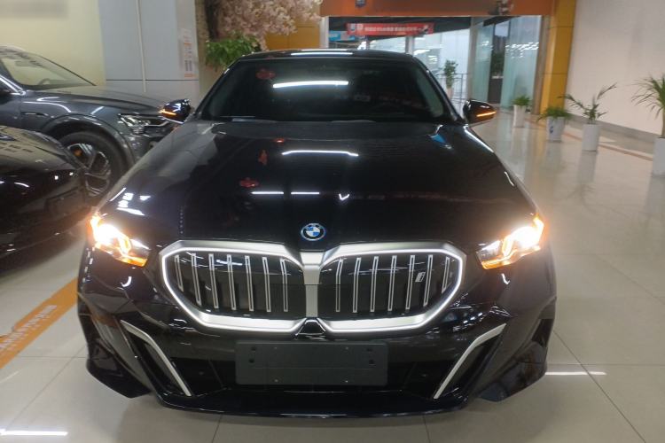 Used BMW i5 2024 eDrive 35L M Sport Package
