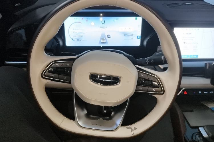 Used Geely Auto Monjaro L 2021 2.0TD DCT EVO Two-Wheel Drive Smart Luxury Version Steering Wheel