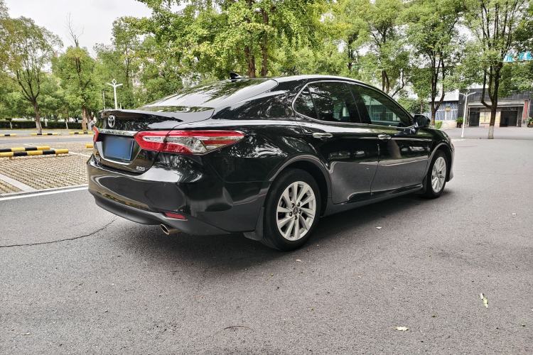 Used Toyota Camry 2021 2.0G Luxury Edition

